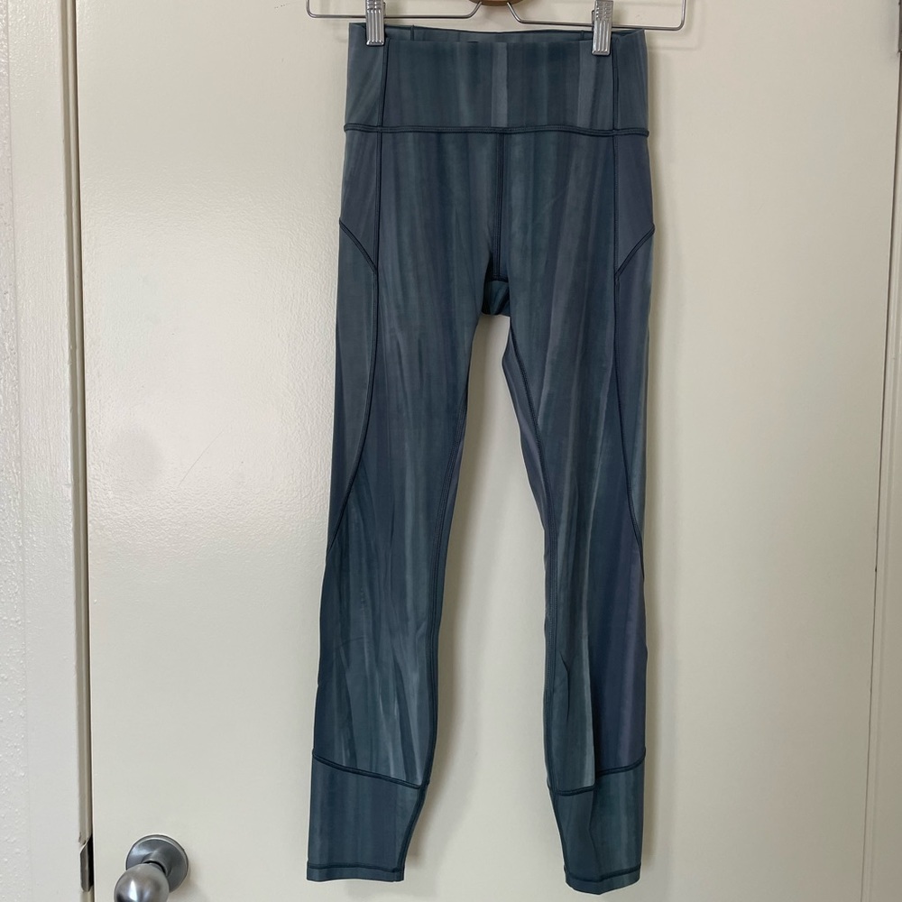 Lululemon In Movement Tight 25”